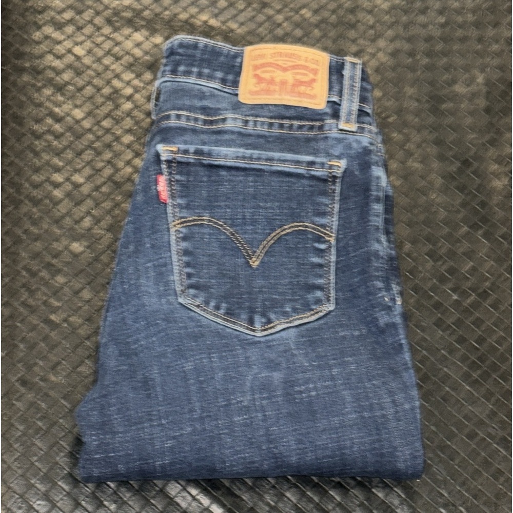 Authentic Levi’s signature 711 Skinny stretch distressed jeans sz 27